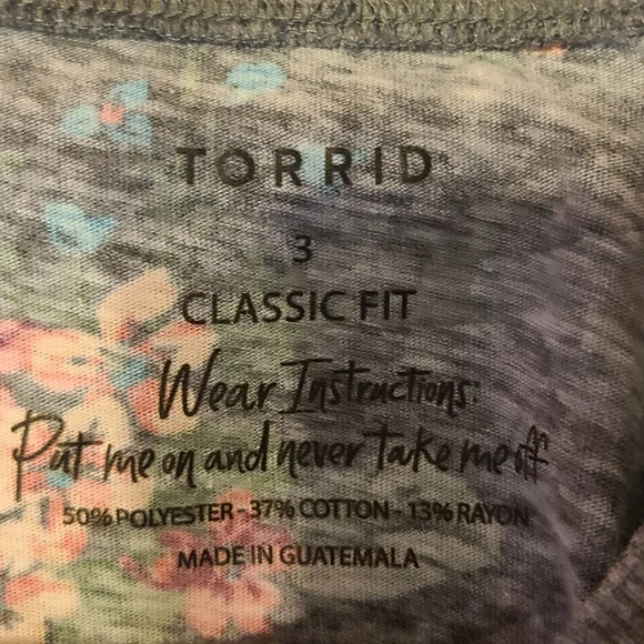 Torrid Size 3 Top Like New - Picture 3 of 5